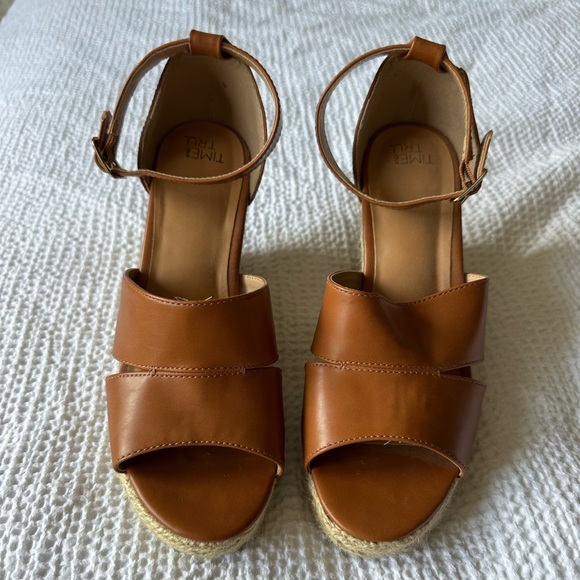 Time & Tru - Picture 2 of 5